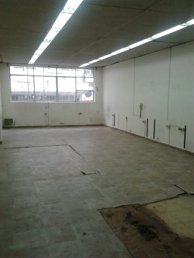 Alquilo oficina 120 m2 sobre 18 de Julio