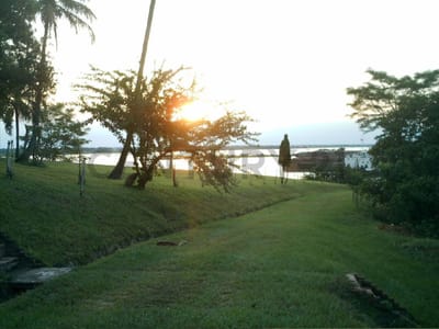 EN VENTA – Terreno De 52.339 m² Con Costa Sobre El Río Paraguay En Lambaré