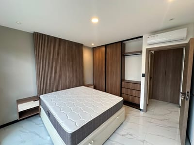 DEPARTAMENTO  CON BALCÓN Y PARQUEO EN VENTA 
