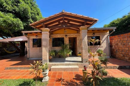 VENTA BUENA CASA EN SANLORENZO CON AMPLIO TERRENO 