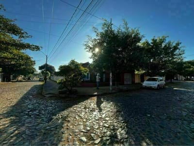 UNICA ESQUINA en LOS LAURELES 1158 M2 Ideal para desarrolladora.