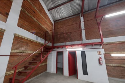 En Venta Depósito en Asunción