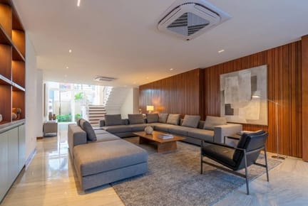 LUJOSA Y EXCLUSIVA CASA EN VENTA