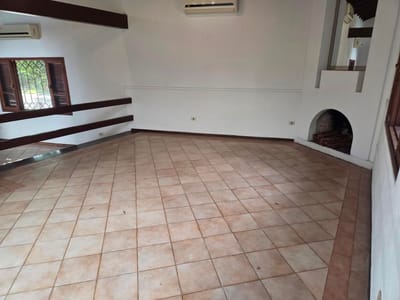 Casa en alquiler, detrás de Mburuvicha Roga, Zona Seminario