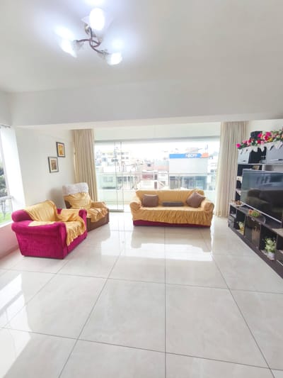 Vendo Departamento De 145 M² – Vista A Rosa Toro