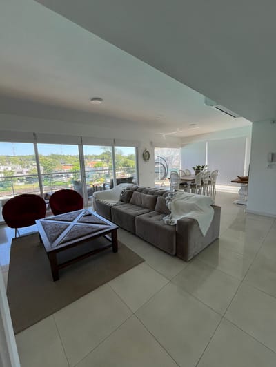VENDO HERMOSO DPTO AMOBLADO EN ACUA VILLAGE‼️