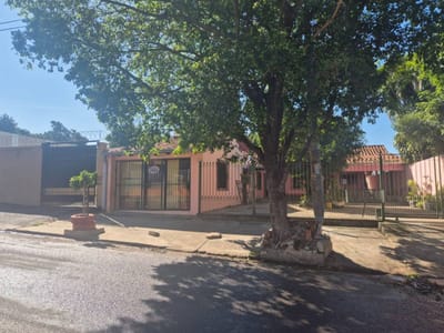 CASA EN VENTA EN LAMBARE