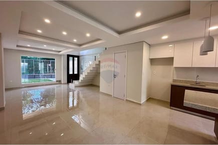 DUPLEX A ESTRENAR LOMA MERLO-LUQUE
