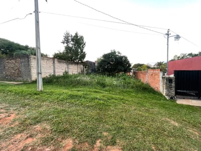 VENDO TERRENO EN LUQUE BARRIO CAÑADA GARAY