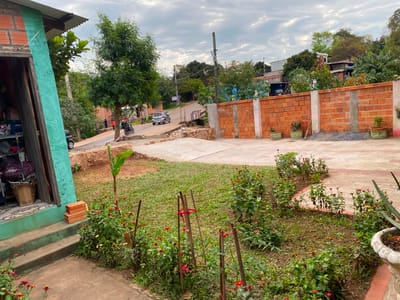 vendo casa san antonio barrio mbokajaty