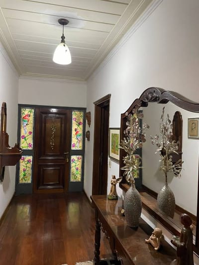 Vendo hermosa Mansión / Barrio Mburicao