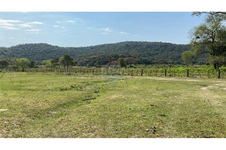Estancia formada apta para desarrollo agro ganadero