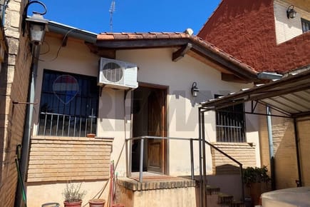 CASA A REFACCIONAR EN LAMBARÉ
