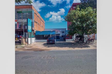 ALQUILO AMPLIO LOCAL COMERCIAL SOBRE ARTIGAS