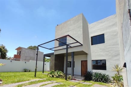VENDO DUPLEX EN LUQUE LAURELTY