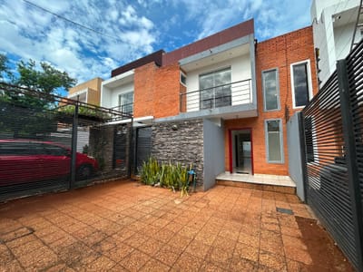 Duplex en venta en Luque detrás del shopping Madero