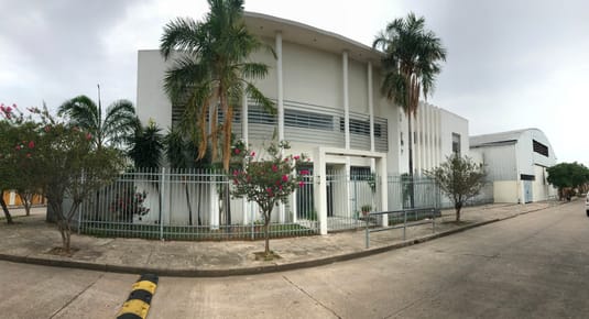 EDIFICIO UNIDAD EDUCATIVA 