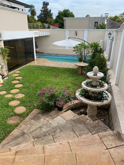 VENDO HERMOSA CASA EN EL BARRIO MANORA