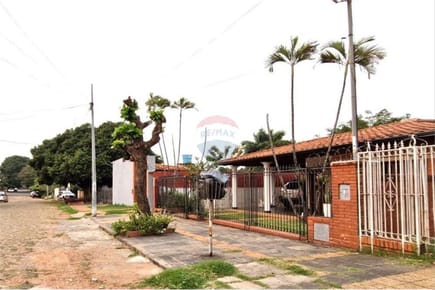 Vendo hermoso terreno a pasos de Médicos del Chaco
