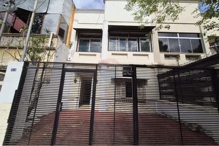 Vendo casa en centro histórico de Asunción
