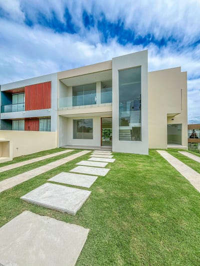 CASA EN VENTA DE LUJO A ESTRENAR EN URUBO COND FLORIDA