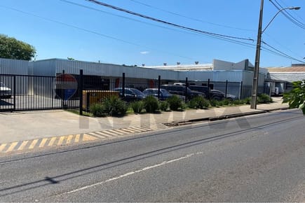 En alquiler Depósito corporativo sobre Av. Madame Lynch 