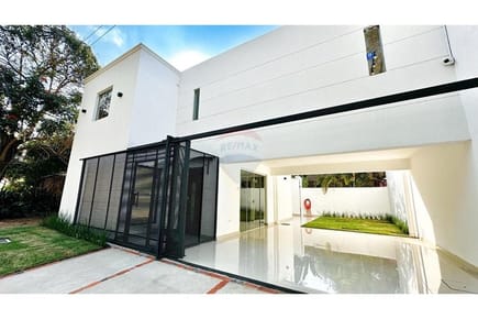 VENDO DUPLEX EN ASUNCION STA. MARIA  