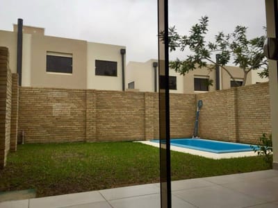 VENDO DÚPLEX ALQUILADO EN EL CONDOMINIO BOULEVARD JARDINES DE CONFEDERACIÓN