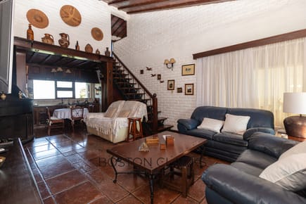 CASA EN VENTA EN PUNTA NEGRA - 5 DORMITORIOS