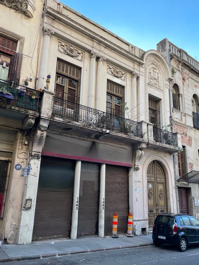 Alquiler De Excelente Local Para Depósito En Ciudad Vieja
