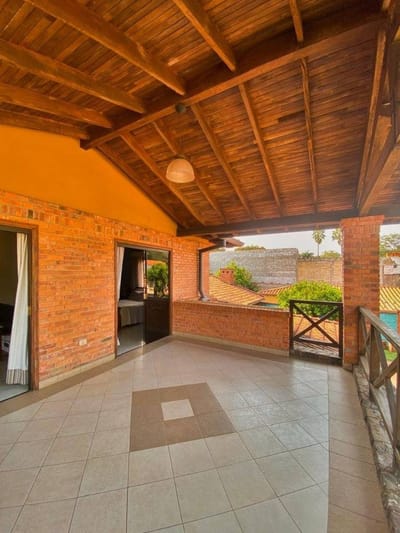 Oportunidad en venta: HERMOSA RESIDENCIA EN FERNANDO DE LA MORA ZONA SUR