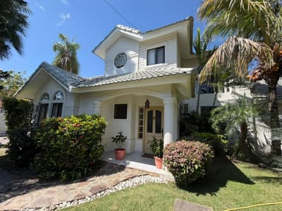 CASA EN VENTA - LAS PALMAS