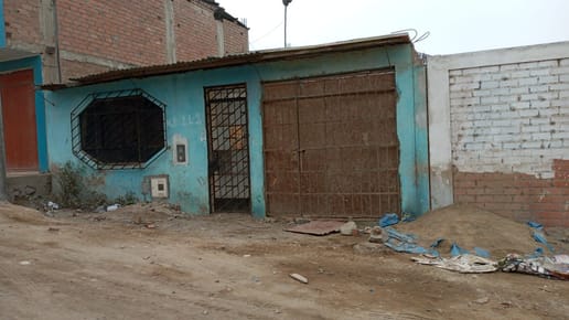 VENDO CASA COMO TERRENO $ 4000