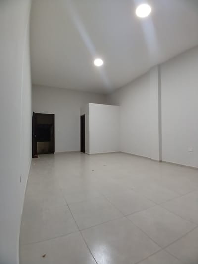 En alquiler Local comercial independiente zona oeste av. Radial 19 