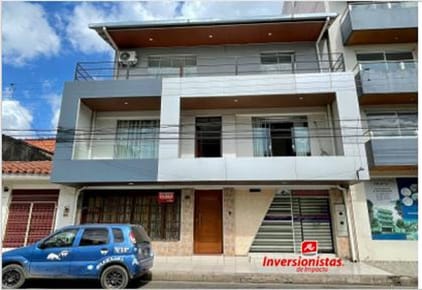 EXCELENTE CASA EN VENTA DE 11 DORMITORIOS