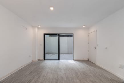 Apartamento En Venta Con Inquilinos  De 1 Dormitorio Y Garage En Punta Carretas