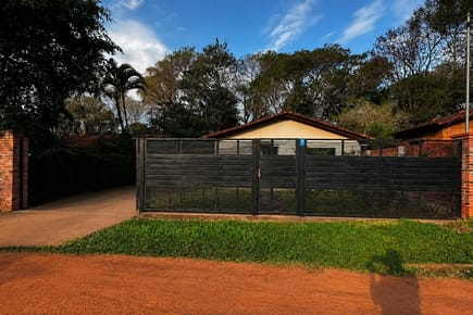 Casa en venta en Luque, Ykua Dure
