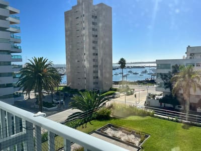 Apartamento de categoría con vista al puerto