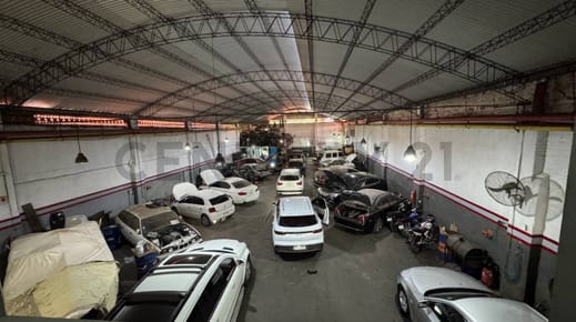 Vendo deposito + oficinas 700 m2 sobre Avda. República Argentina Z/Terminal