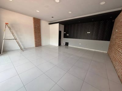 En alquiler local comercial para oficina o restaurante zona norte