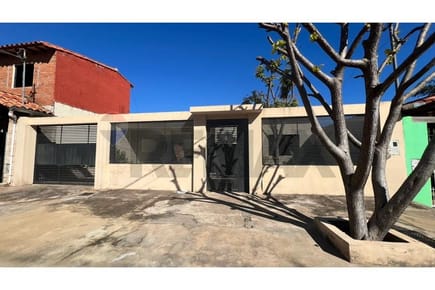 Vendo casa en Luque Laurelty