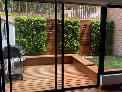HERMOS DUPLEX EN PRIMER PISO ELEVADO A UN PASO DEL MALECON