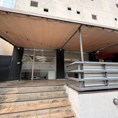 EN ALQUILER OFICINA COMPLETAMENTE EQUIPADA EN VILLA MORRA