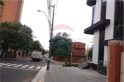 Amplia Oficina Corporativa en Asunción-Av. Perú