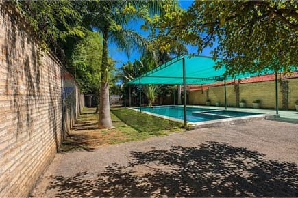 En Venta Casa Quinta con Piscina en Limpio