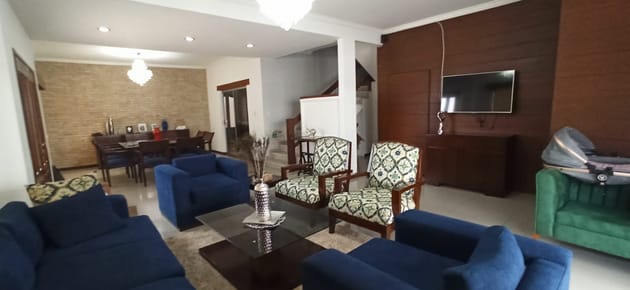   Z/NORTE LAS BRISAS AMPLIA CASA EN VENTA 4TO.ANILLO