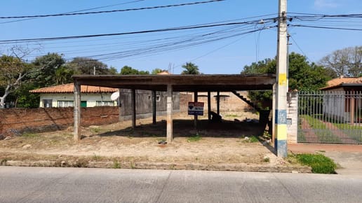 VENDO TERRENO CON LOSA EN ZONA RESIDENCIAL