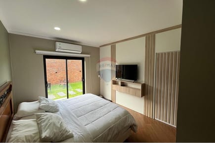Casa en Venta: Elegancia Moderna en Cambyretá