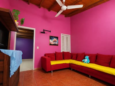 VENDO CASA A METROS DE LA RUTA LUQUE - LIMPIO