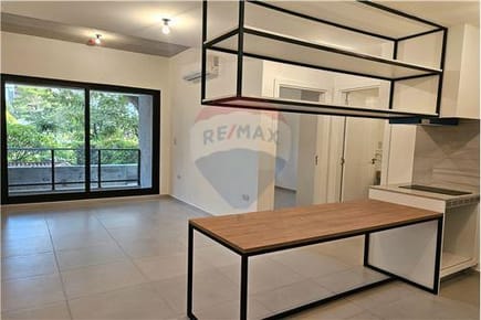 Vendo Departamento de 1 Dormitorio con cochera en las Mercedes 